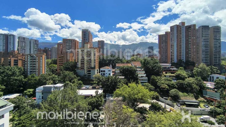 Apartaestudio en arriendo en La Aguacatala, Medellín, 40 m² · foto 5 de 9