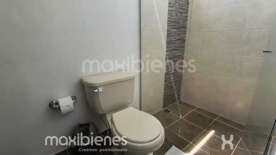 Apartaestudio en arriendo en La Aguacatala, Medellín, 40 m² · foto 9 de 9