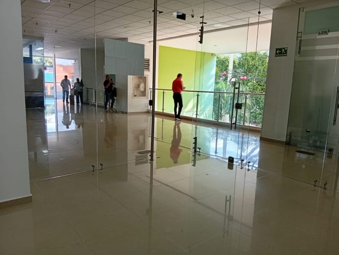 Local en arriendo en Lagos I, Floridablanca, 20 m² · foto 2 de 3