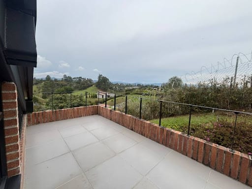 Casa de 4 alcobas en arriendo en Cuchillas De San Jose, Rionegro, 480 m² · foto 22 de 24