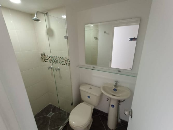 Apartamento de 4 alcobas en arriendo en Belén, Medellín, 77 m² · foto 9 de 16