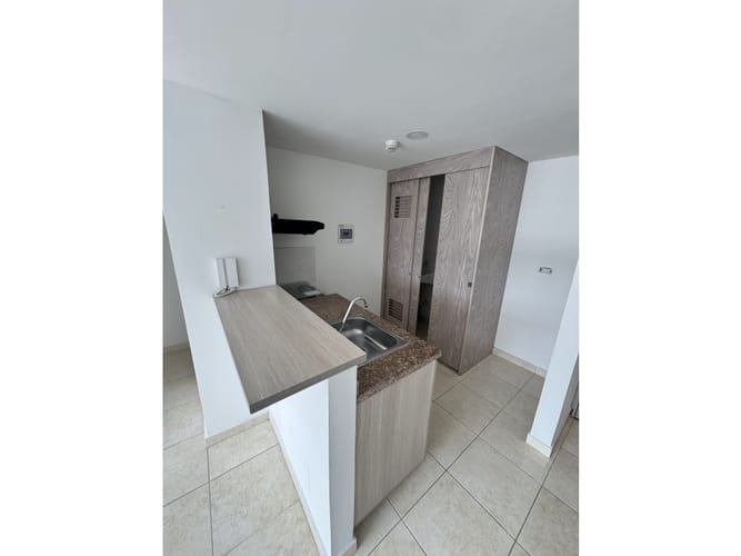 Apartamento de 2 alcobas en venta en Fundadores, Armenia, 46 m² · foto 2 de 12