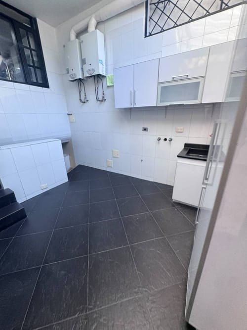 Casa de 3 alcobas en arriendo en Santa Barbara, Bogotá, 220 m² · foto 8 de 24