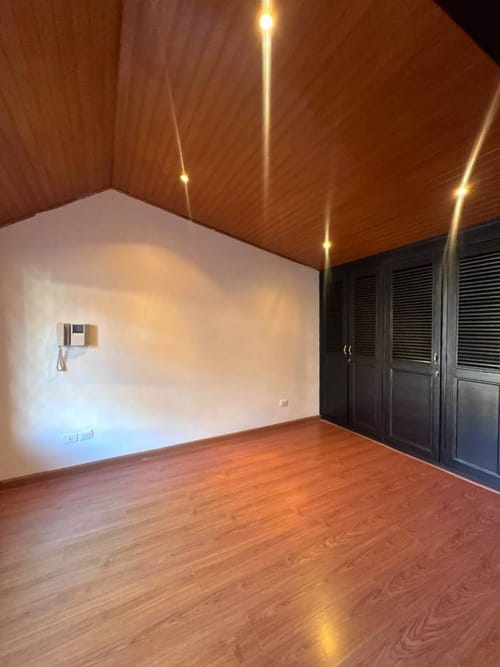 Casa de 3 alcobas en arriendo en Santa Barbara, Bogotá, 220 m² · foto 12 de 24
