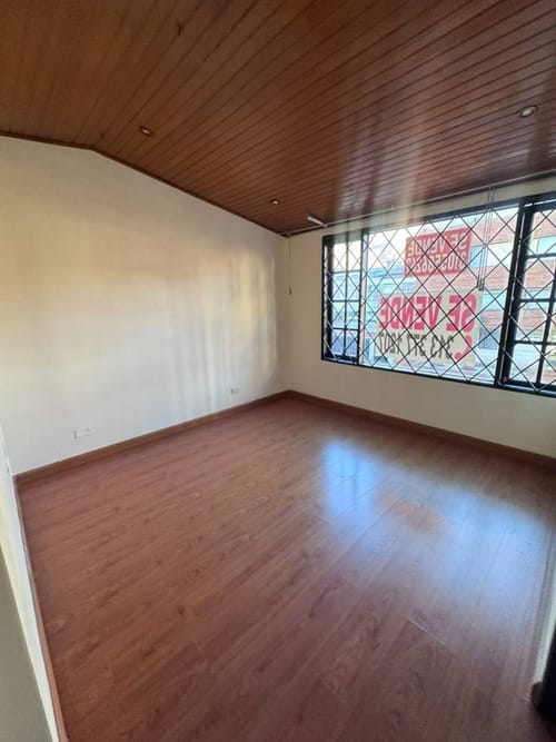 Casa de 3 alcobas en arriendo en Santa Barbara, Bogotá, 220 m² · foto 20 de 24