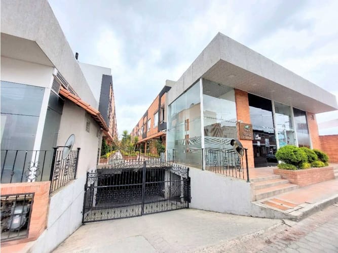 Casa de 3 alcobas en venta en Cota, 186 m² · foto 3 de 24