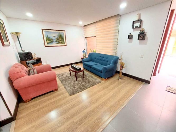 Casa de 3 alcobas en venta en Cota, 186 m² · foto 5 de 24