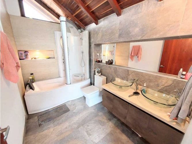 Casa de 3 alcobas en venta en Cota, 186 m² · foto 14 de 24