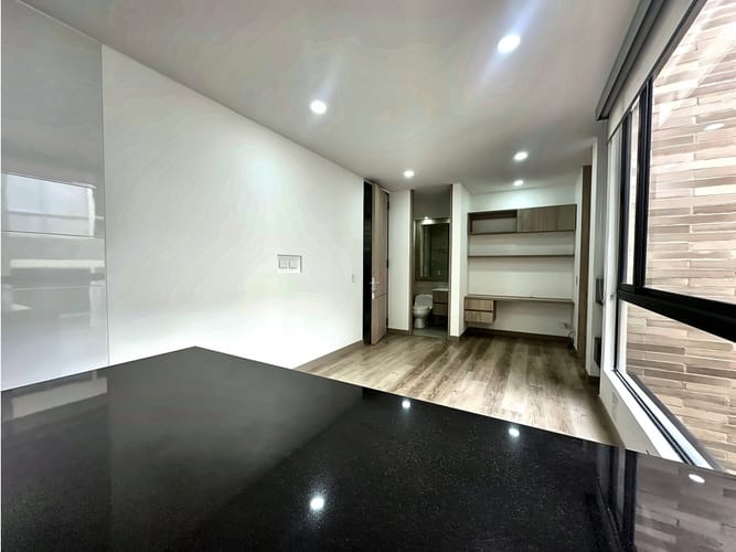 Apartamento de 1 alcoba en venta en Santa Barbara, Bogotá, 51 m² · foto 4 de 19