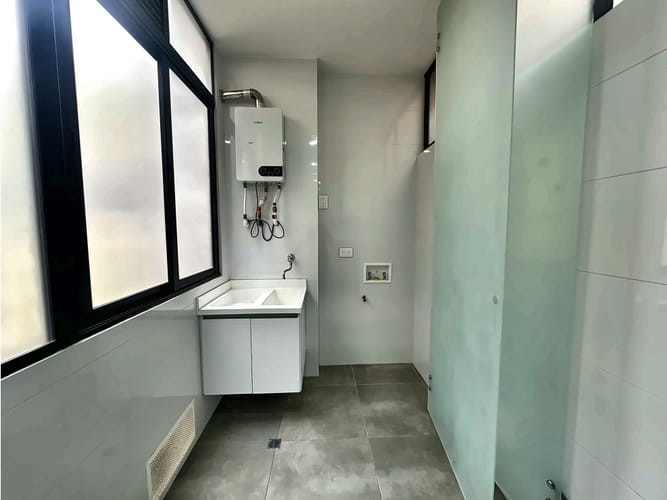 Apartamento de 1 alcoba en venta en Santa Barbara, Bogotá, 51 m² · foto 6 de 19