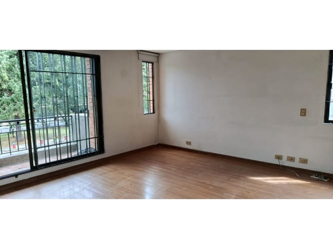 Apartamento de 2 alcobas en arriendo en La Calleja, Bogotá, 113 m² · foto 7 de 12