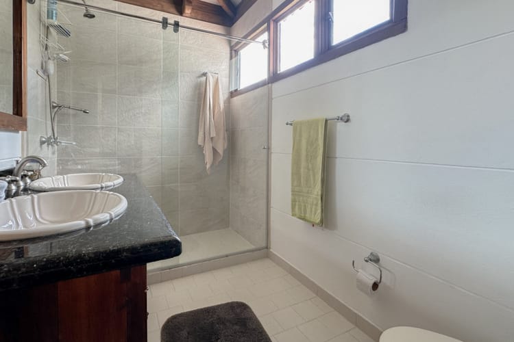 Casa de 4 alcobas en venta en Aposentos Parte Alta, Sopó, 300 m² · foto 16 de 24