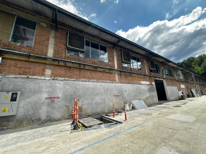 Bodega en arriendo en El Poblado, Medellín, 1200 m² · foto 2 de 19