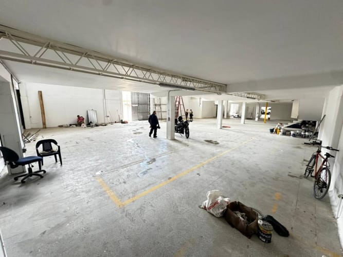Bodega en arriendo en El Poblado, Medellín, 1200 m² · foto 8 de 19