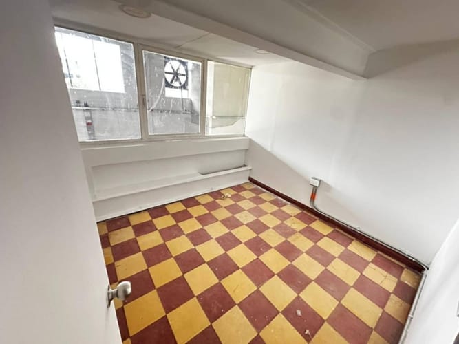 Bodega en arriendo en El Poblado, Medellín, 1200 m² · foto 11 de 19