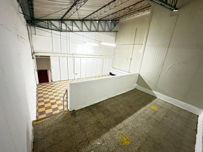 Bodega en arriendo en El Poblado, Medellín, 1200 m² · foto 19 de 19