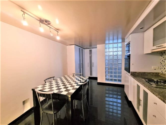 Apartamento de 2 alcobas en venta en Chico Norte, Bogotá, 113 m² · foto 10 de 24