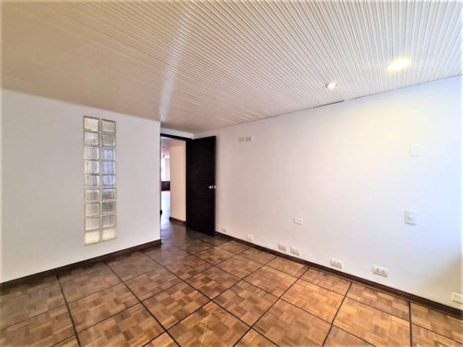 Apartamento de 2 alcobas en venta en Chico Norte, Bogotá, 113 m² · foto 15 de 24