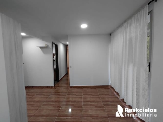 Apartamento de 3 alcobas en arriendo en Calasanz, Medellín, 55 m² · foto 11 de 12