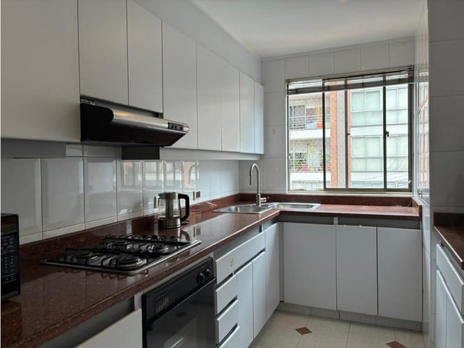 Apartamento de 3 alcobas en venta en Chicó Reservado, Bogotá, 187 m² · foto 8 de 23