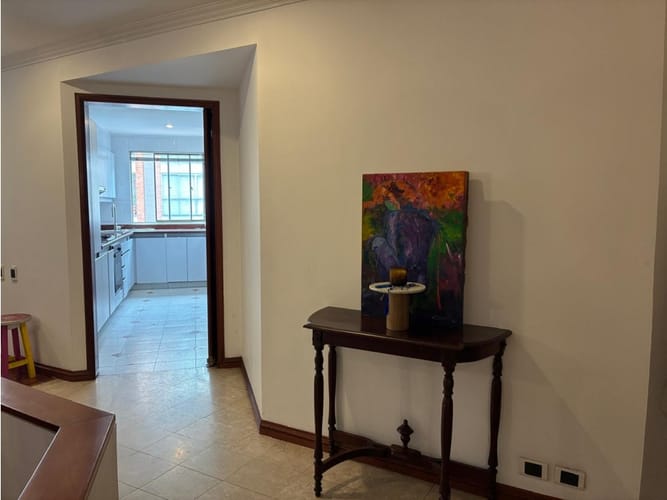 Apartamento de 3 alcobas en venta en Chicó Reservado, Bogotá, 187 m² · foto 9 de 23