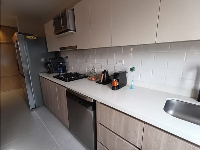 Apartamento de 3 alcobas en venta en Belén Rosales, Medellín, 140 m² · foto 6 de 20