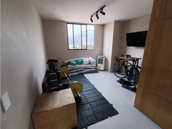 Apartamento de 3 alcobas en venta en Belén Rosales, Medellín, 140 m² · foto 8 de 20