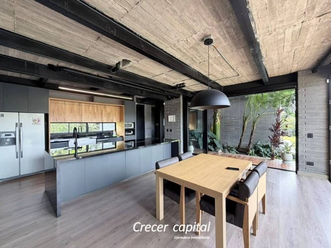 Casa de 4 alcobas en arriendo en Las Palmas, Envigado, 550 m² · foto 7 de 24