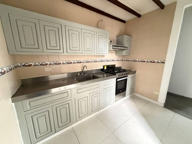 Apartamento de 2 alcobas en arriendo en Sector Galeria Central, Pereira, 90 m² · foto 4 de 13