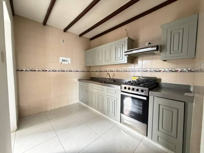 Apartamento de 2 alcobas en arriendo en Sector Galeria Central, Pereira, 90 m² · foto 5 de 13