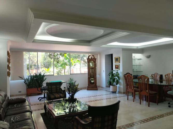 Apartamento de 3 alcobas en venta en El Poblado, Medellín, 172 m² · foto 1 de 16