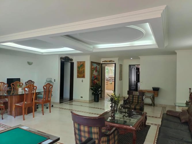 Apartamento de 3 alcobas en venta en El Poblado, Medellín, 172 m² · foto 3 de 16