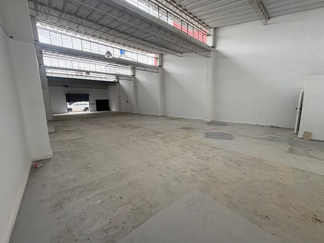 Bodega en arriendo en El Cinal, Bucaramanga, 400 m² · foto 2 de 9