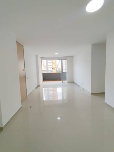 Apartamento de 3 alcobas en arriendo en Parque Residencial La Sabana, Sabaneta, 76 m² · foto 3 de 17