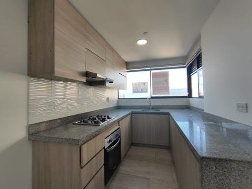 Apartamento de 2 alcobas en arriendo en Las Casitas, Envigado, 90 m² · foto 2 de 16