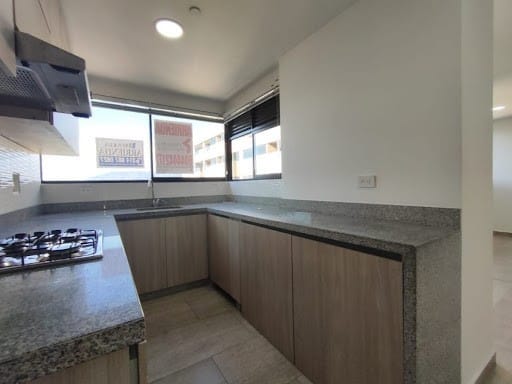 Apartamento de 2 alcobas en arriendo en Las Casitas, Envigado, 90 m² · foto 3 de 16