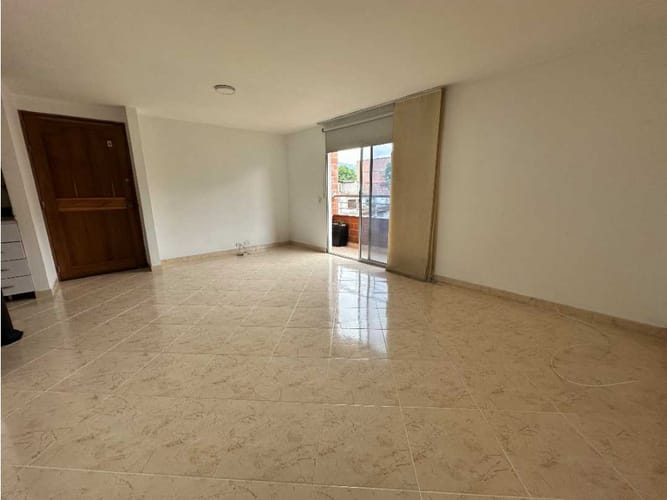 Apartamento de 3 alcobas en arriendo en La Magnolia, Envigado, 80 m² · foto 2 de 11