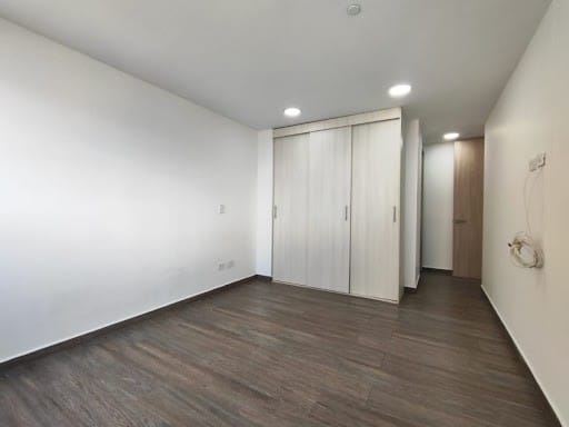 Apartamento de 2 alcobas en arriendo en Las Casitas, Envigado, 90 m² · foto 9 de 16