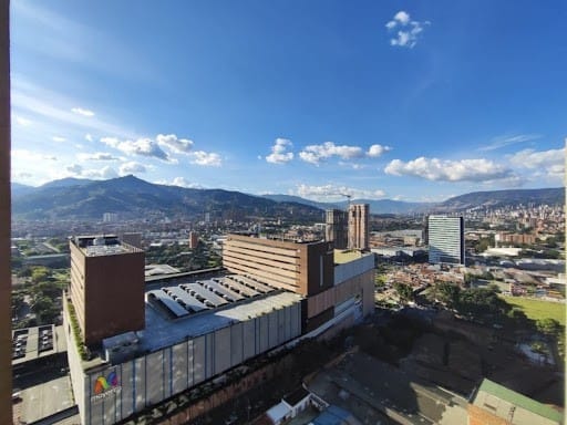Apartamento de 2 alcobas en arriendo en Las Casitas, Envigado, 90 m² · foto 12 de 16