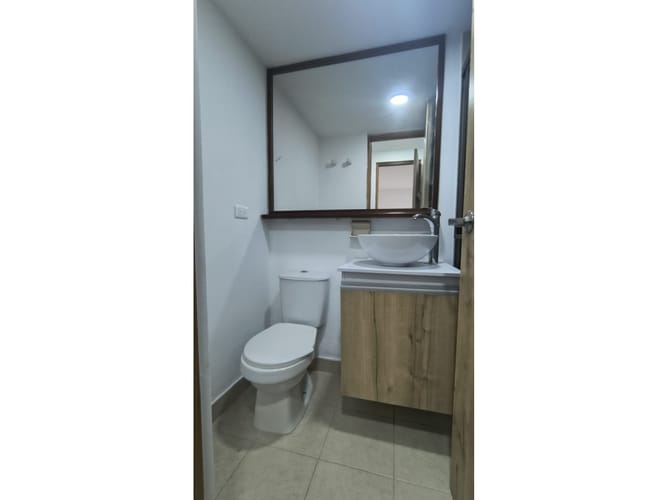 Apartamento de 3 alcobas en arriendo en Castropol, Medellín, 90 m² · foto 10 de 14