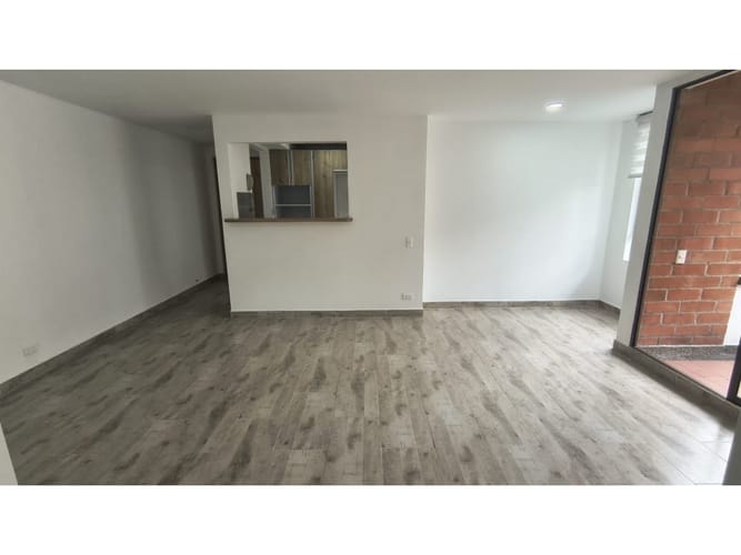Apartamento de 3 alcobas en arriendo en Castropol, Medellín, 90 m² · foto 11 de 14