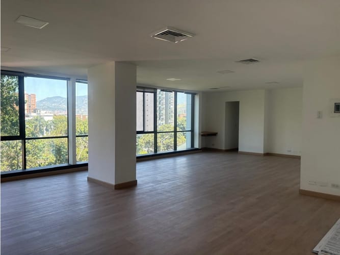 Oficina en venta en La Aguacatala, Medellín, 246 m² · foto 8 de 12