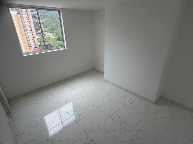 Apartamento de 2 alcobas en venta en Prados De Sabaneta, Sabaneta, 55 m² · foto 11 de 24