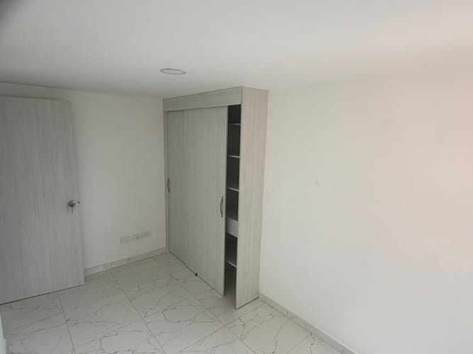 Apartamento de 2 alcobas en venta en Prados De Sabaneta, Sabaneta, 55 m² · foto 9 de 24