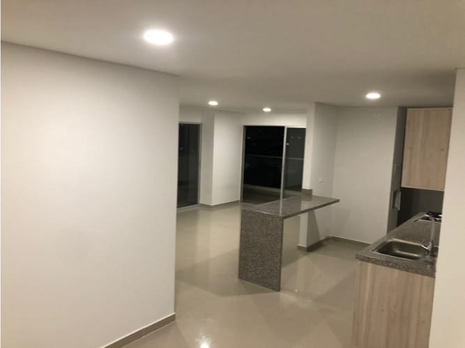 Apartamento de 3 alcobas en arriendo en Manga, Cartagena, 140 m² · foto 2 de 11