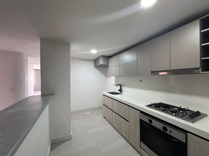 Apartamento de 1 alcoba en arriendo en El Poblado, Medellín, 63 m² · foto 8 de 14