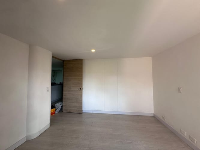 Apartamento de 1 alcoba en arriendo en El Poblado, Medellín, 63 m² · foto 4 de 14