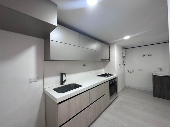 Apartamento de 1 alcoba en arriendo en El Poblado, Medellín, 63 m² · foto 7 de 14