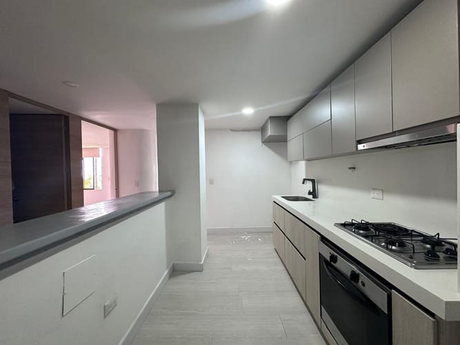 Apartamento de 1 alcoba en arriendo en El Poblado, Medellín, 63 m² · foto 10 de 14