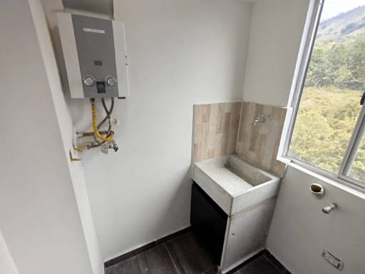 Apartamento de 3 alcobas en arriendo en San Gabriel, Medellín, 60 m² · foto 6 de 15
